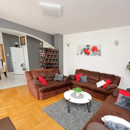 Loreta Apartment *