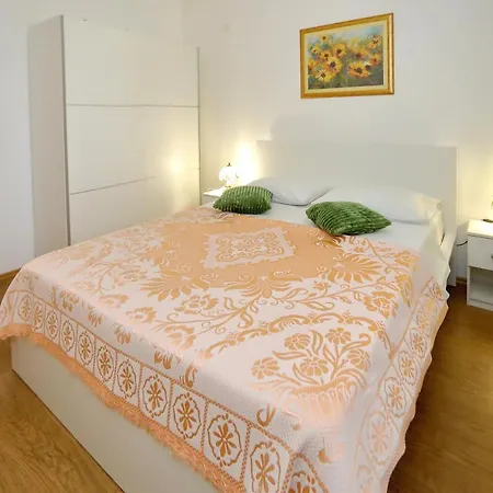 Loreta Apartment *